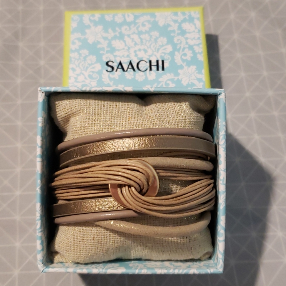 Bracelet